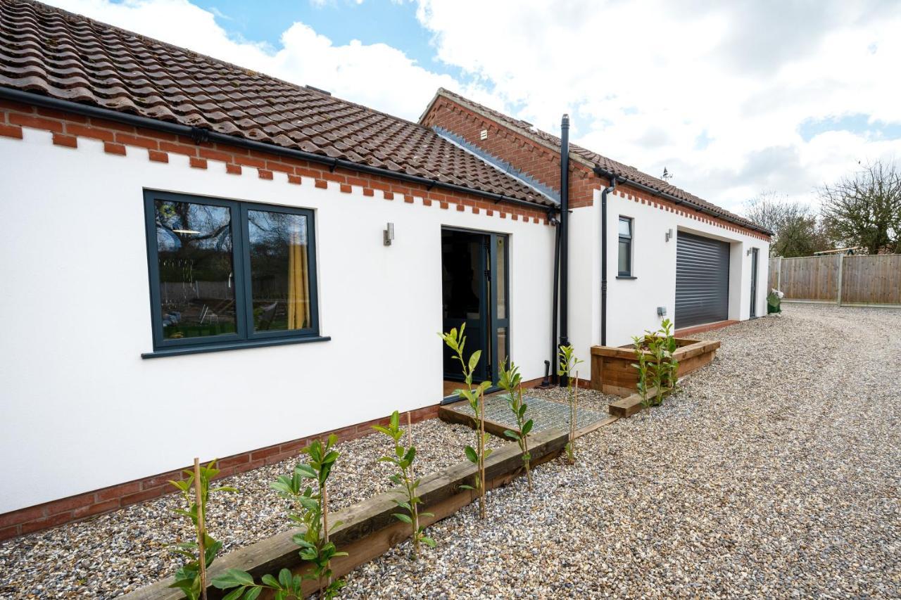 Villa Little House - Perfect For Exploring The Broads Acle Exterior foto